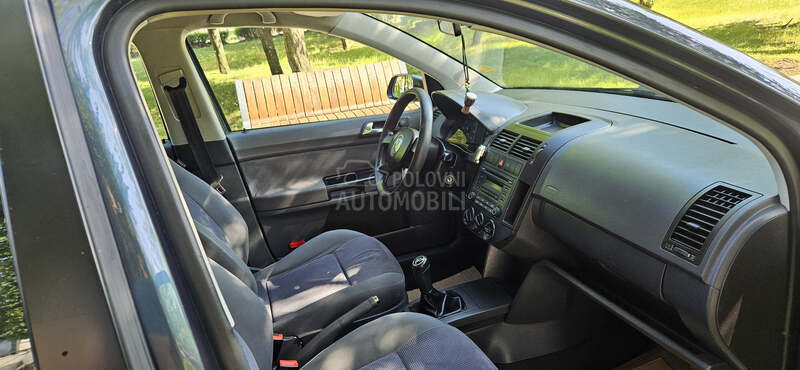 Volkswagen Polo 9N