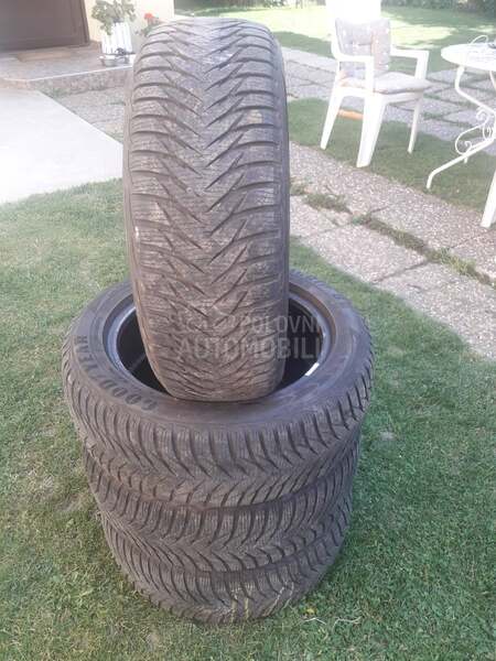 Goodyear 195/55 R16 Zimska