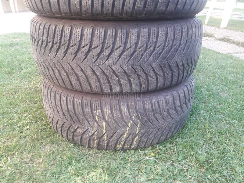 Goodyear 195/55 R16 Zimska