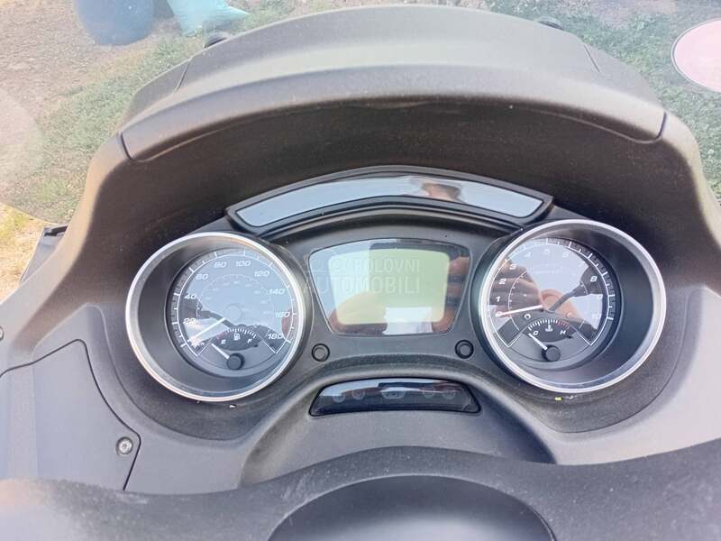 Piaggio MP3 350LT