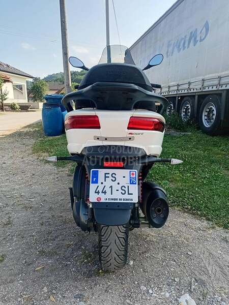Piaggio MP3 350LT