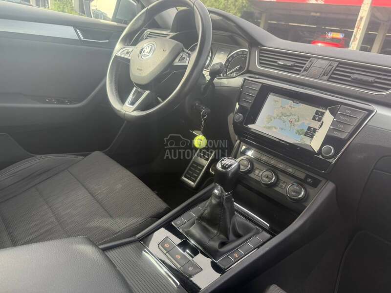 Škoda Superb 