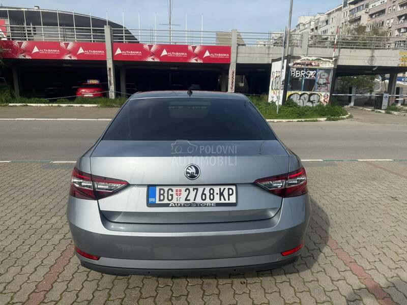 Škoda Superb 