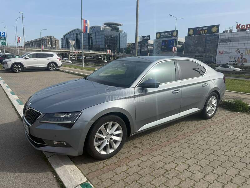 Škoda Superb 