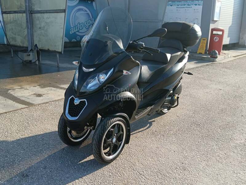 Piaggio mp3  b kategorija