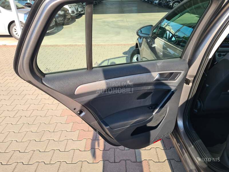 Volkswagen Golf 7 1.2 TSI BLUEMOTION