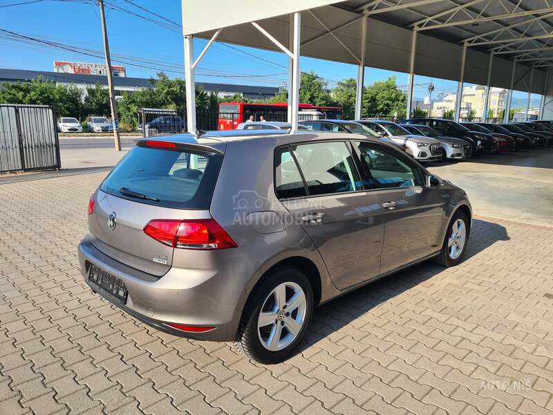 Volkswagen Golf 7 1.2 TSI BLUEMOTION