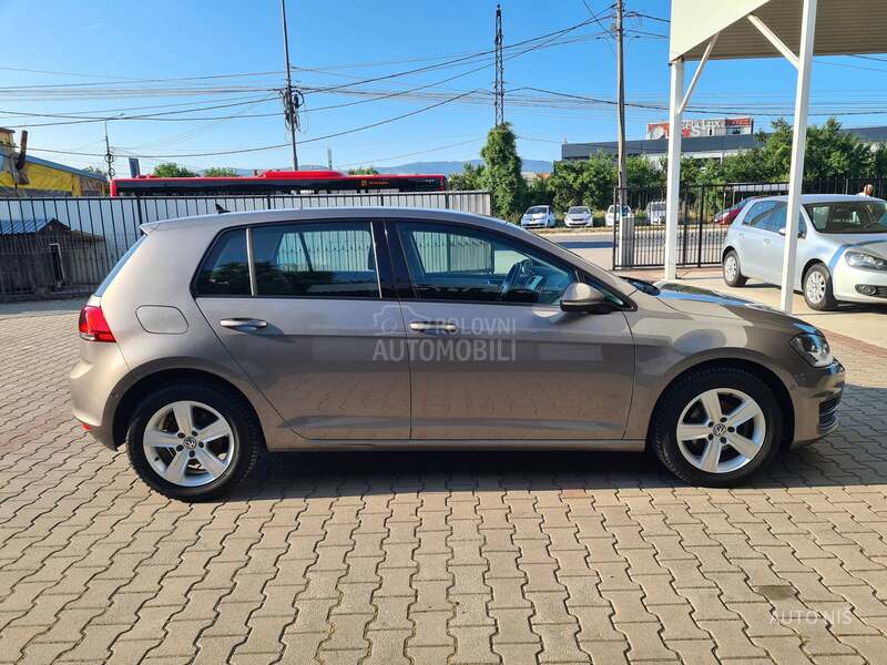 Volkswagen Golf 7 1.2 TSI BLUEMOTION