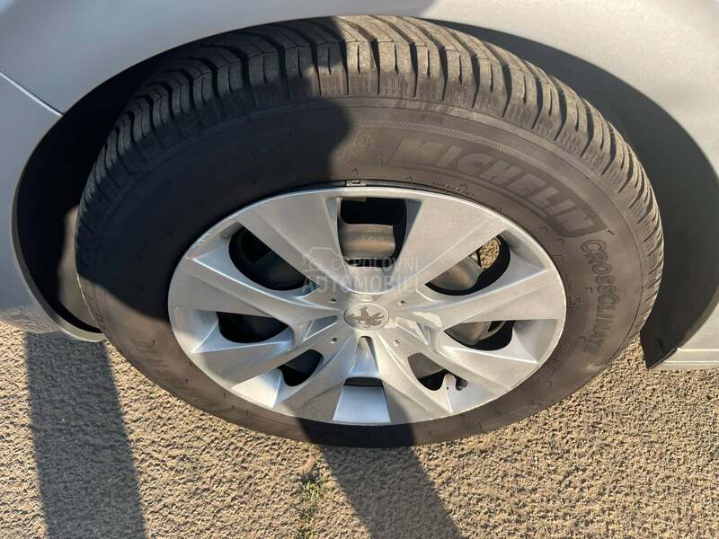 Peugeot 208 1.4 Hdi