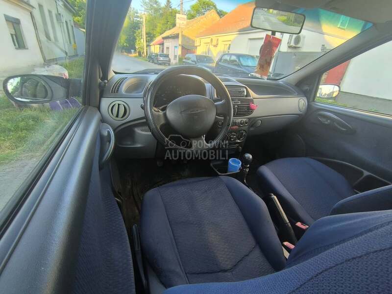 Fiat Punto vlas.žena