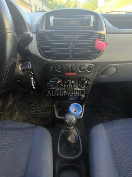 Fiat Punto vlas.žena