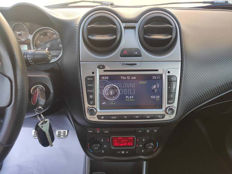 Alfa Romeo MiTo QUADRIFOGLIO VERDE