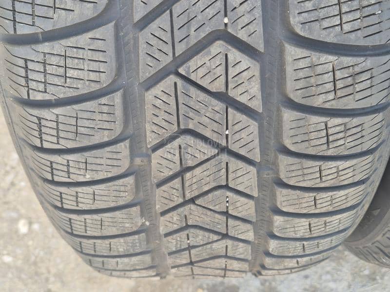 Pirelli 255/50 R19 Zimska