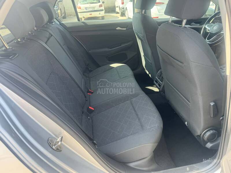 Volkswagen Golf 8 2.0tdi DSG NAV