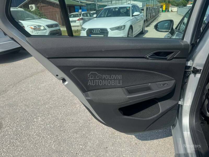 Volkswagen Golf 8 2.0tdi DSG NAV