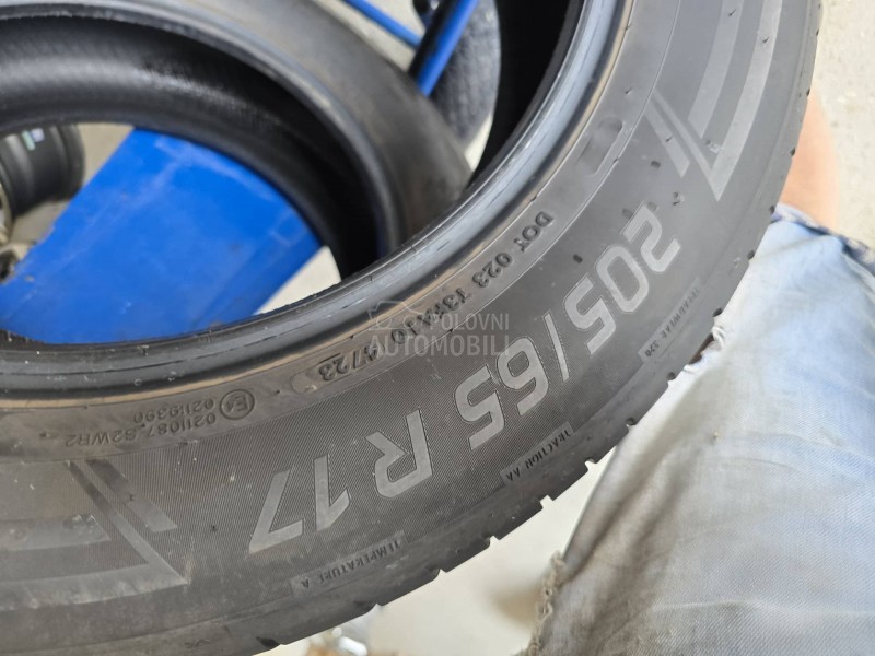Vredestein 205/65 R17 Letnja