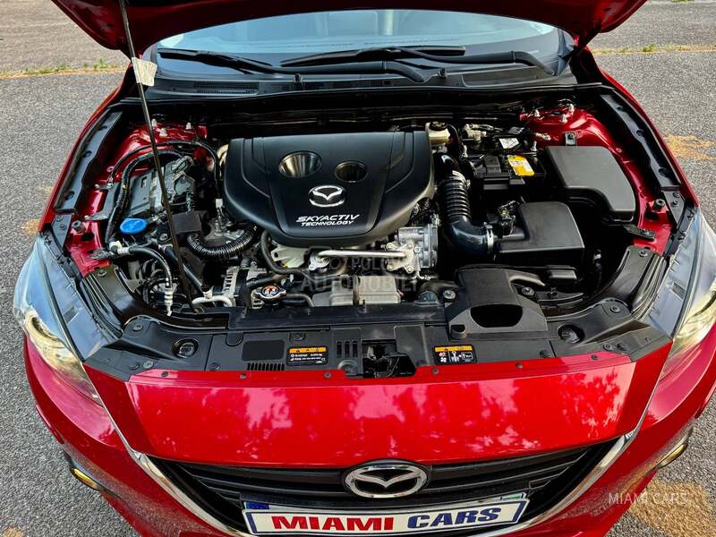 Mazda 3 1.5 D /FUULL/
