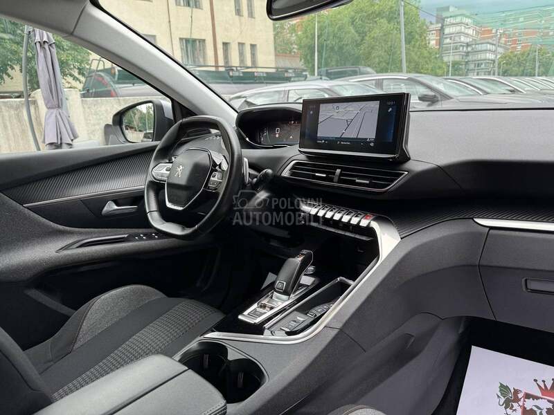Peugeot 3008 1.2 B Autom