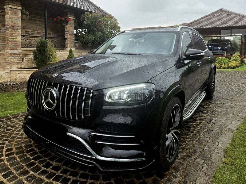 Mercedes Benz GLS 400 AMG...offroad