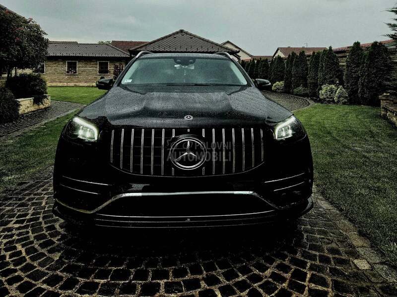 Mercedes Benz GLS 400 AMG...offroad