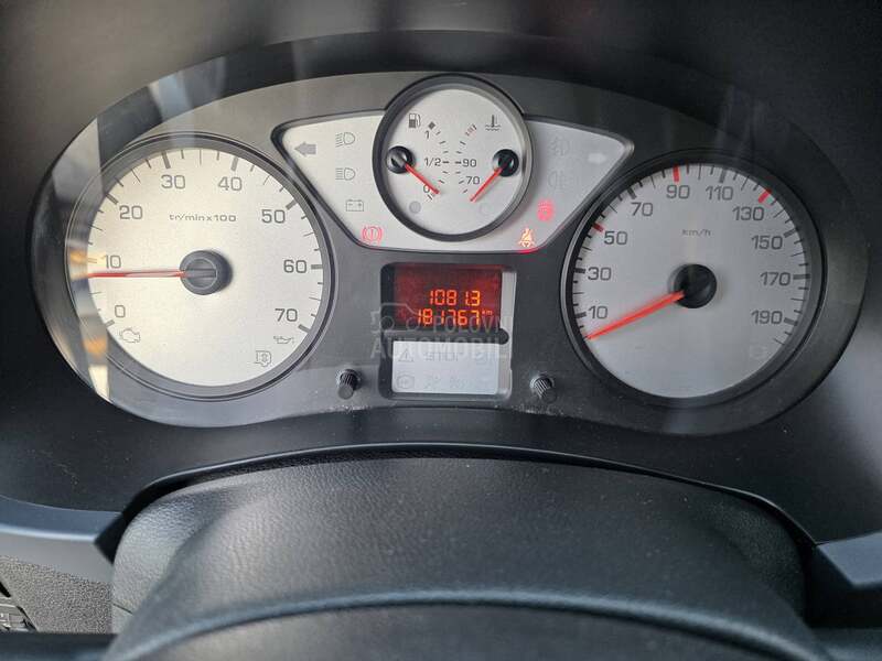 Peugeot Partner 1.6 HDI X LINE