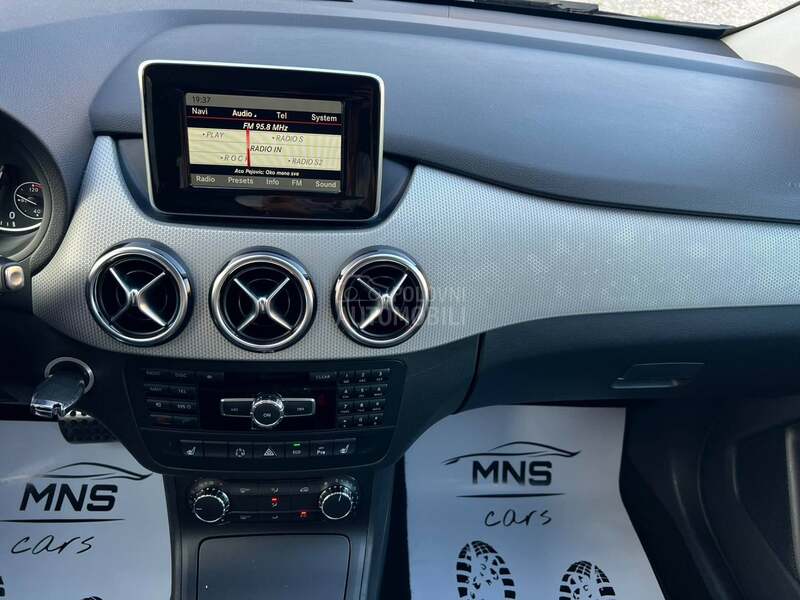 Mercedes Benz B 200 Aut7G/ACC/Led