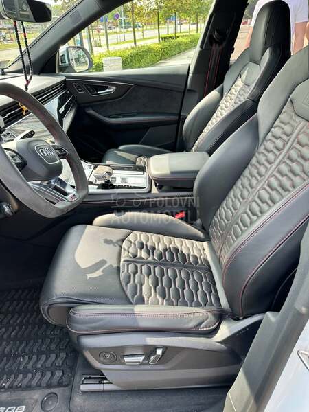 Audi RS Q8 Carbon Ceramic