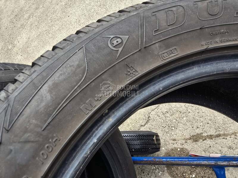 Dunlop 235/55 R18 Zimska