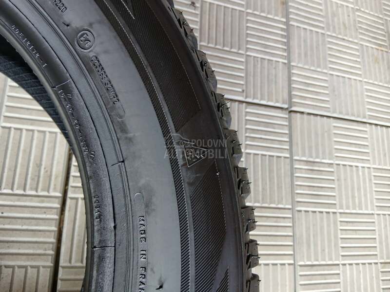 Bridgestone 205/60 R16 Zimska