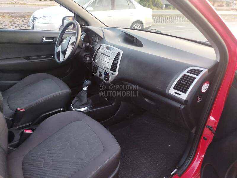 Hyundai i20 1.2i   u.v.o.z  C H