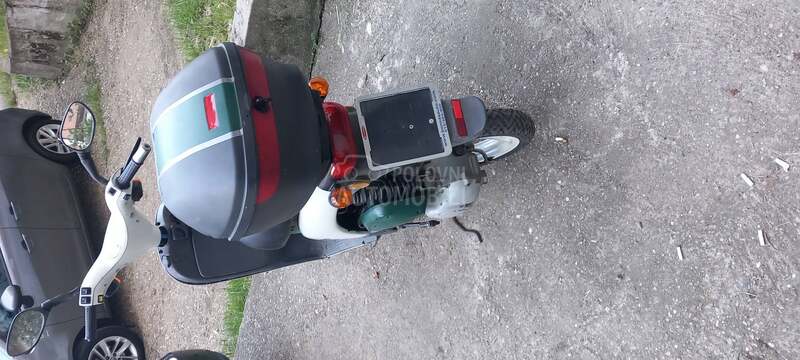Piaggio Free