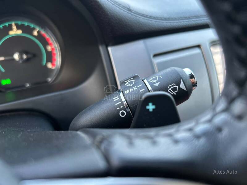 Jaguar XF 2.2 Lux Led