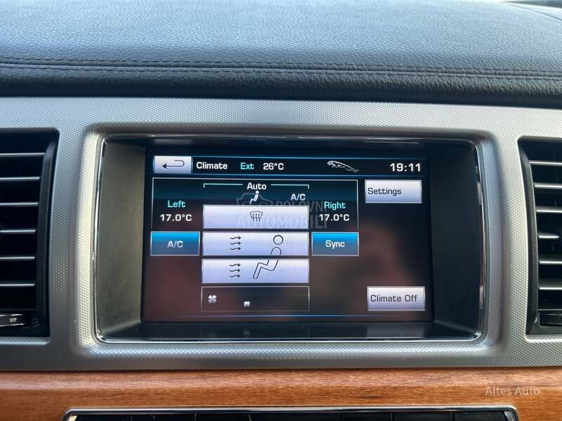 Jaguar XF 2.2 Lux Led