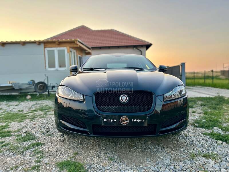 Jaguar XF 2.2 Lux Led