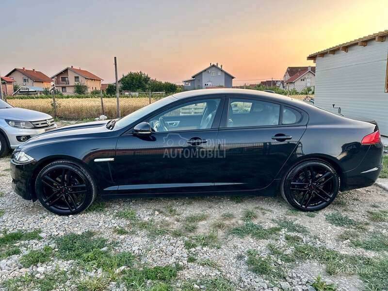Jaguar XF 2.2 Lux Led