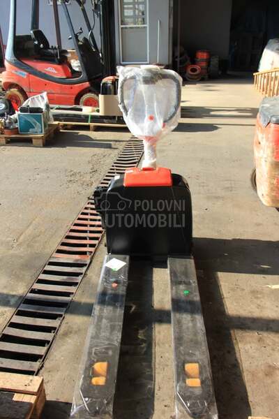 EP Equipment Elektro paletar F4