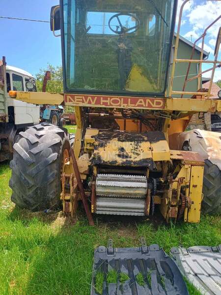 New Holland S2200