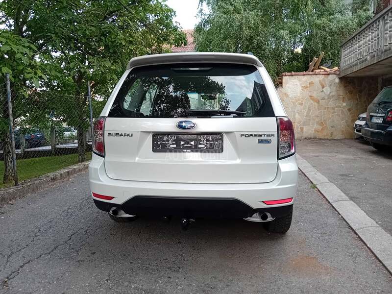 Subaru Forester 2.0