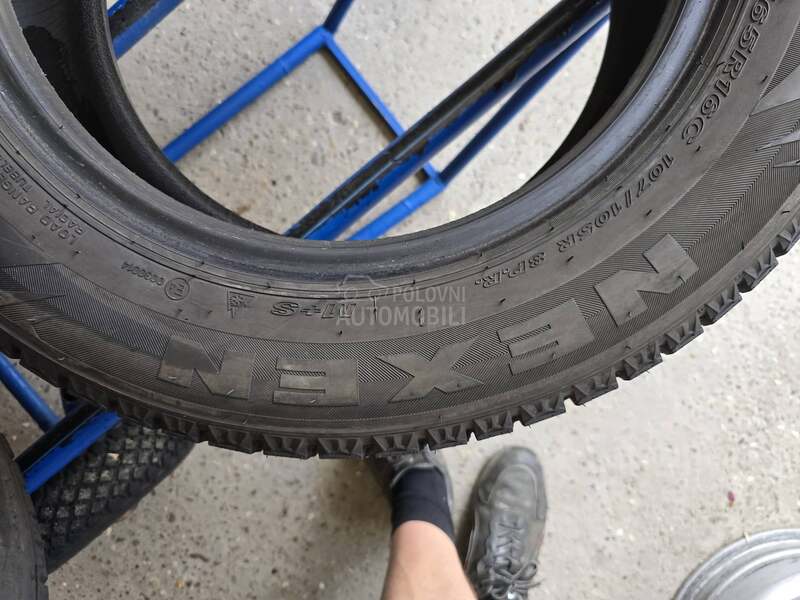 Nexen 205/65 R16 Zimska