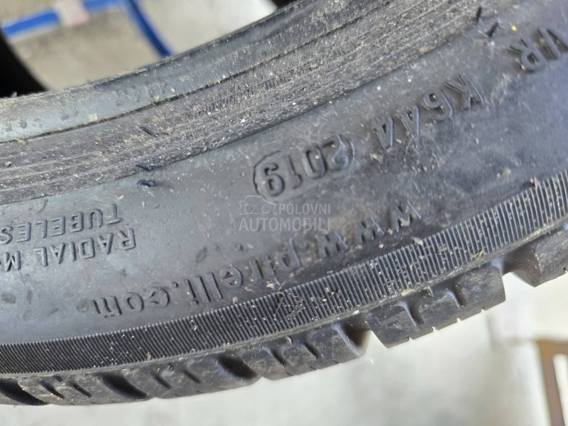 Pirelli 295/35 R19 Zimska