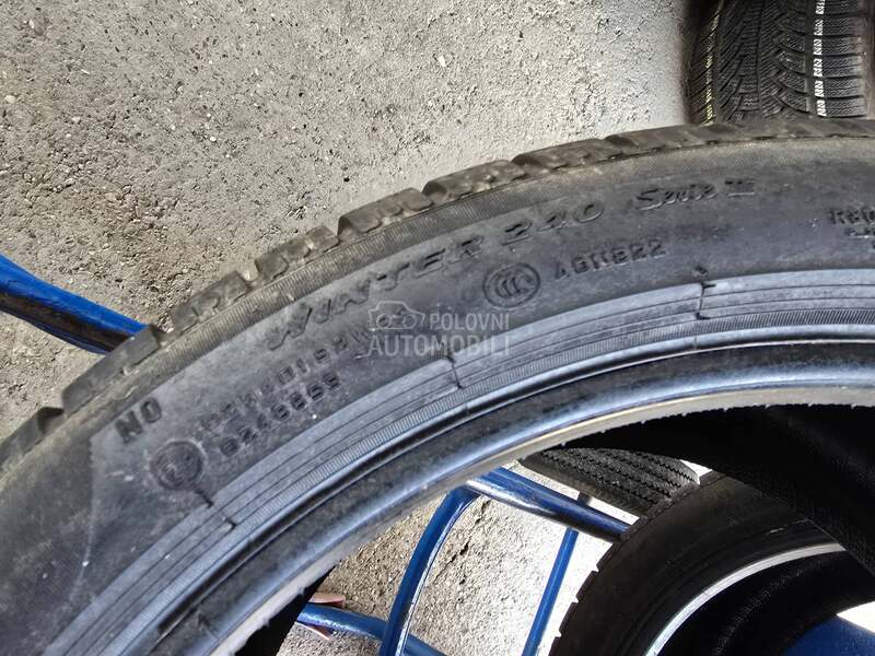 Pirelli 295/35 R19 Zimska