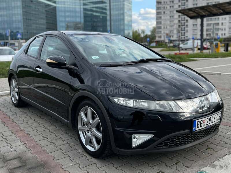 Honda Civic 1.8 i-VTEC EXECUTIVE