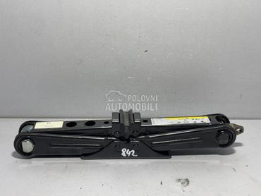 DIZALICA ZA AUTO za Audi A6