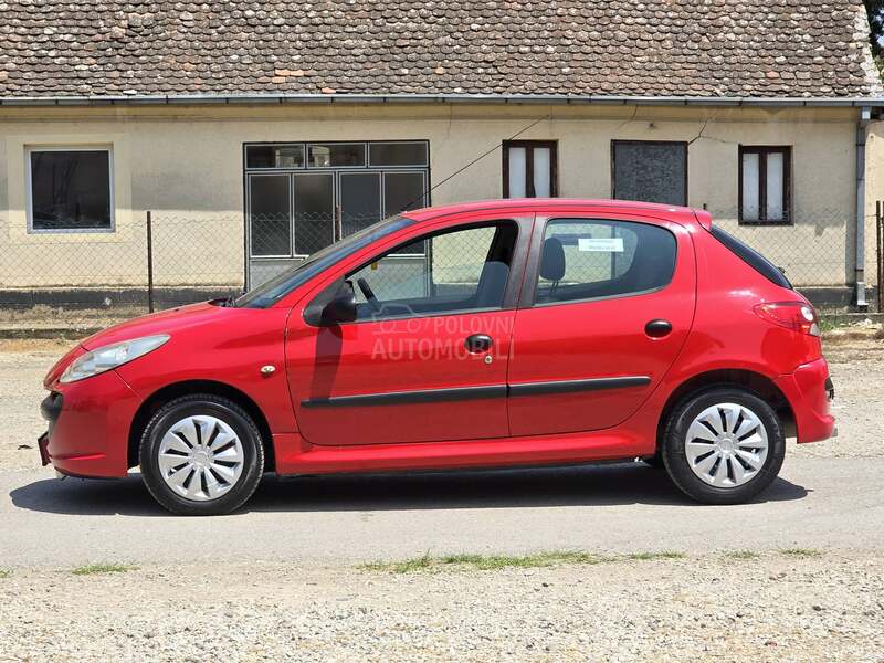Peugeot 206 plus 1.1Tek//Reg