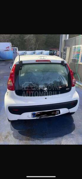 Peugeot 107 1.0b 2008. god. -  kompletan auto u delovima