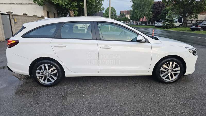 Hyundai i30 1.6 CRDI new mod