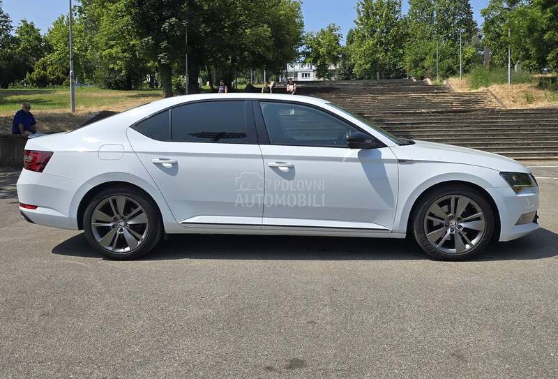 Škoda Superb Sportline
