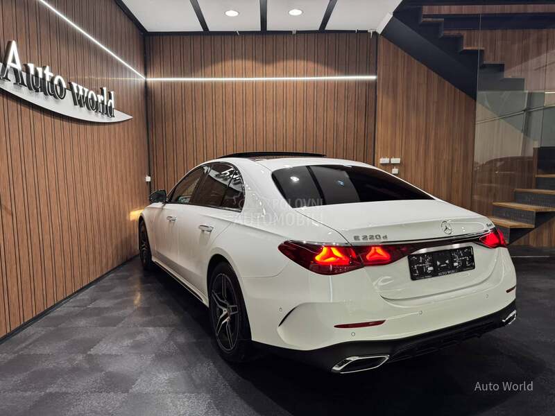 Mercedes Benz E 220 4Matic AMG Pano