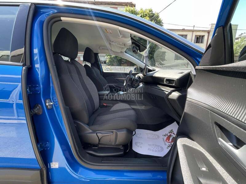 Peugeot 3008 1.2 B Autom