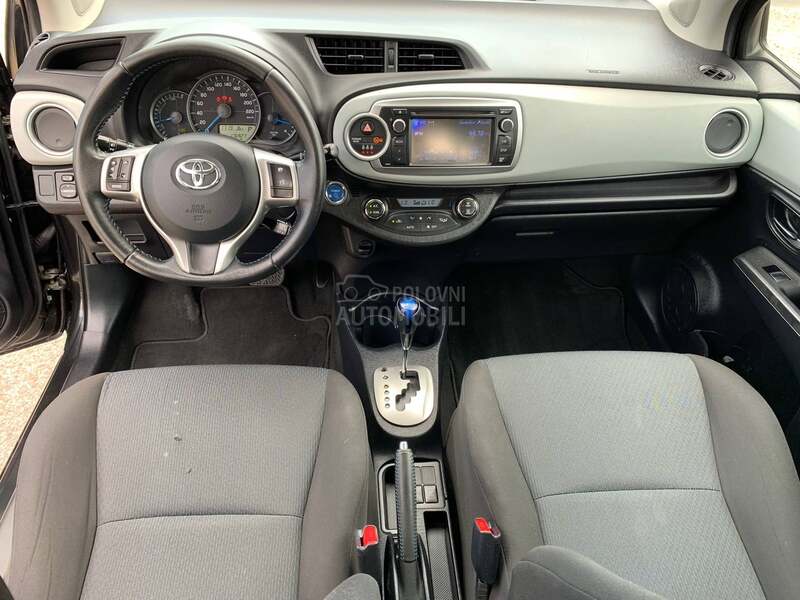 Toyota Yaris 1.5 Hybrid T.O.P CH